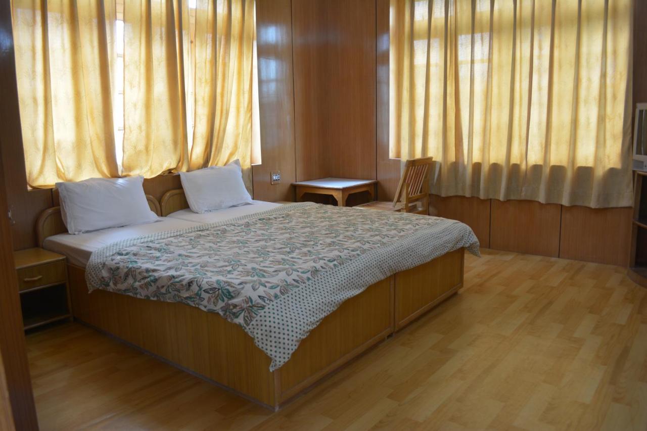 לה Barath Hotel & Guest House מראה חיצוני תמונה